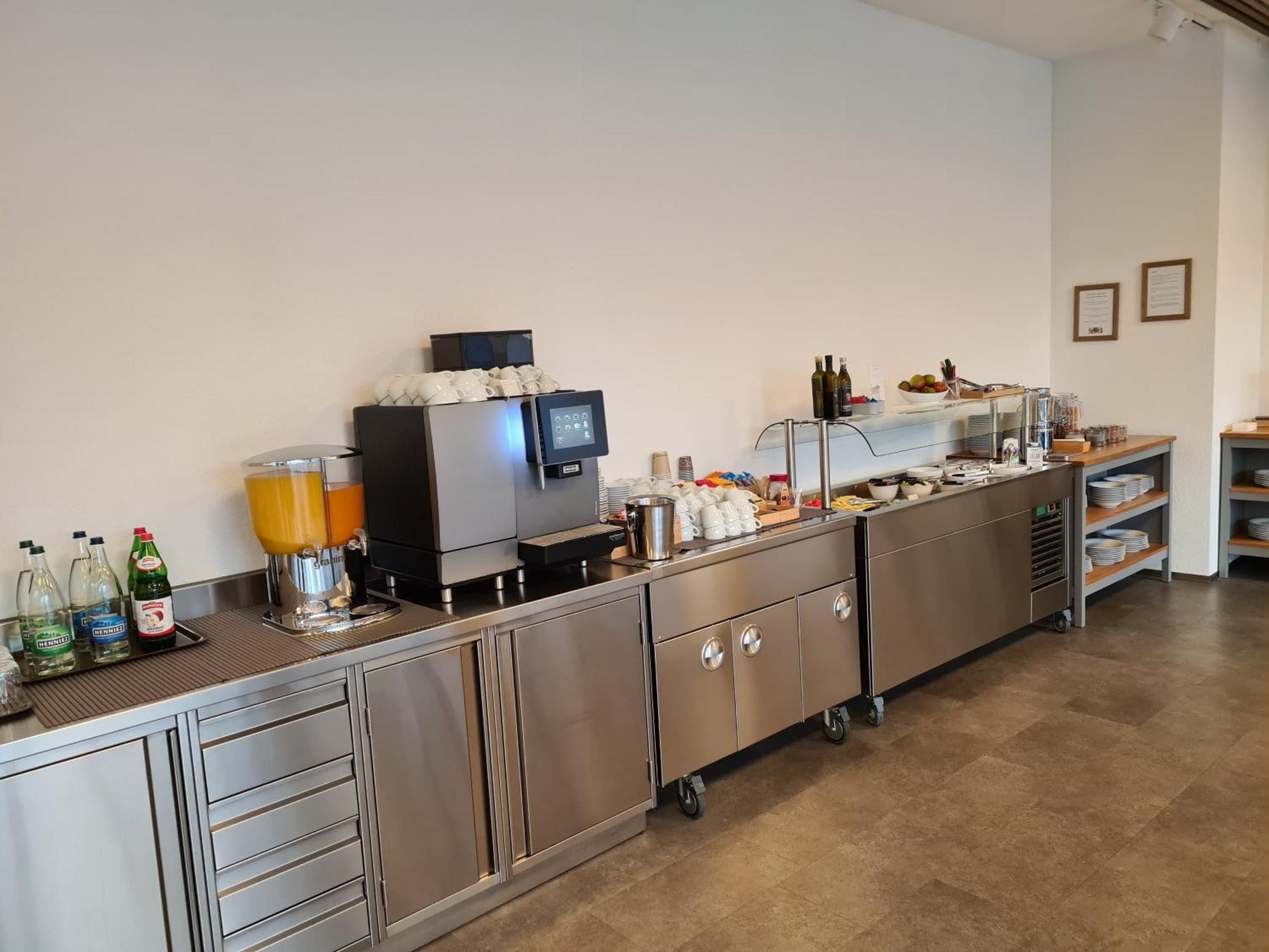Motel & Aparthotel Brueggli Emmen Eksteriør billede